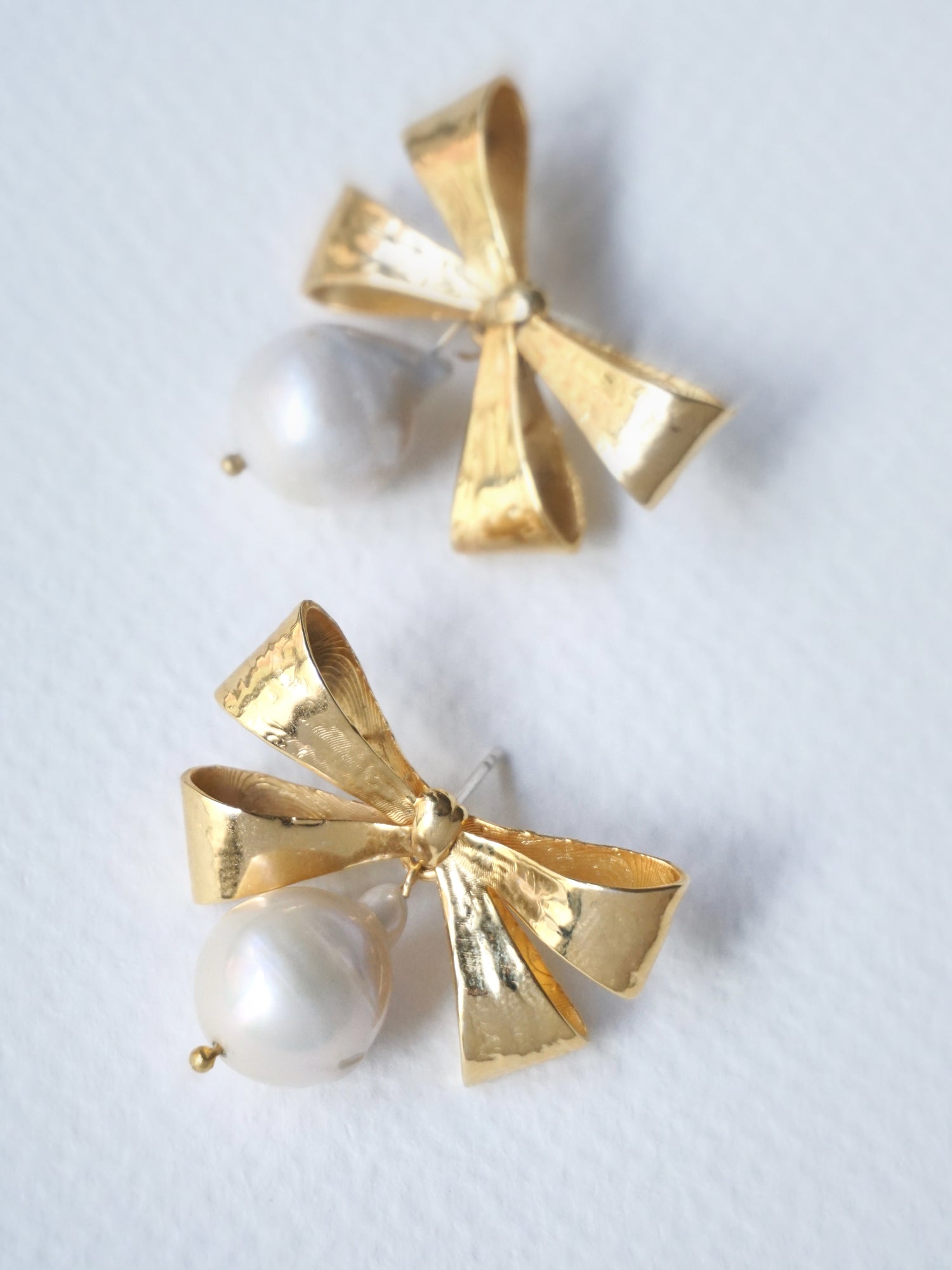 Bow Baroque Pearl Earrings
