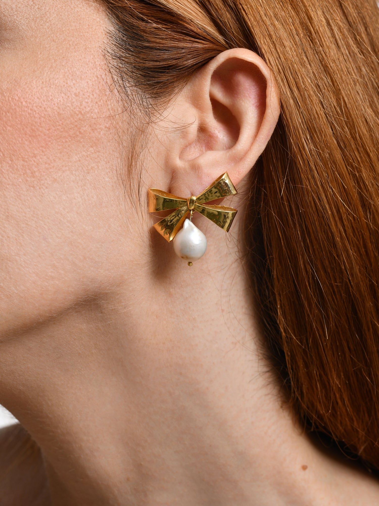 Bow Baroque Pearl Earrings