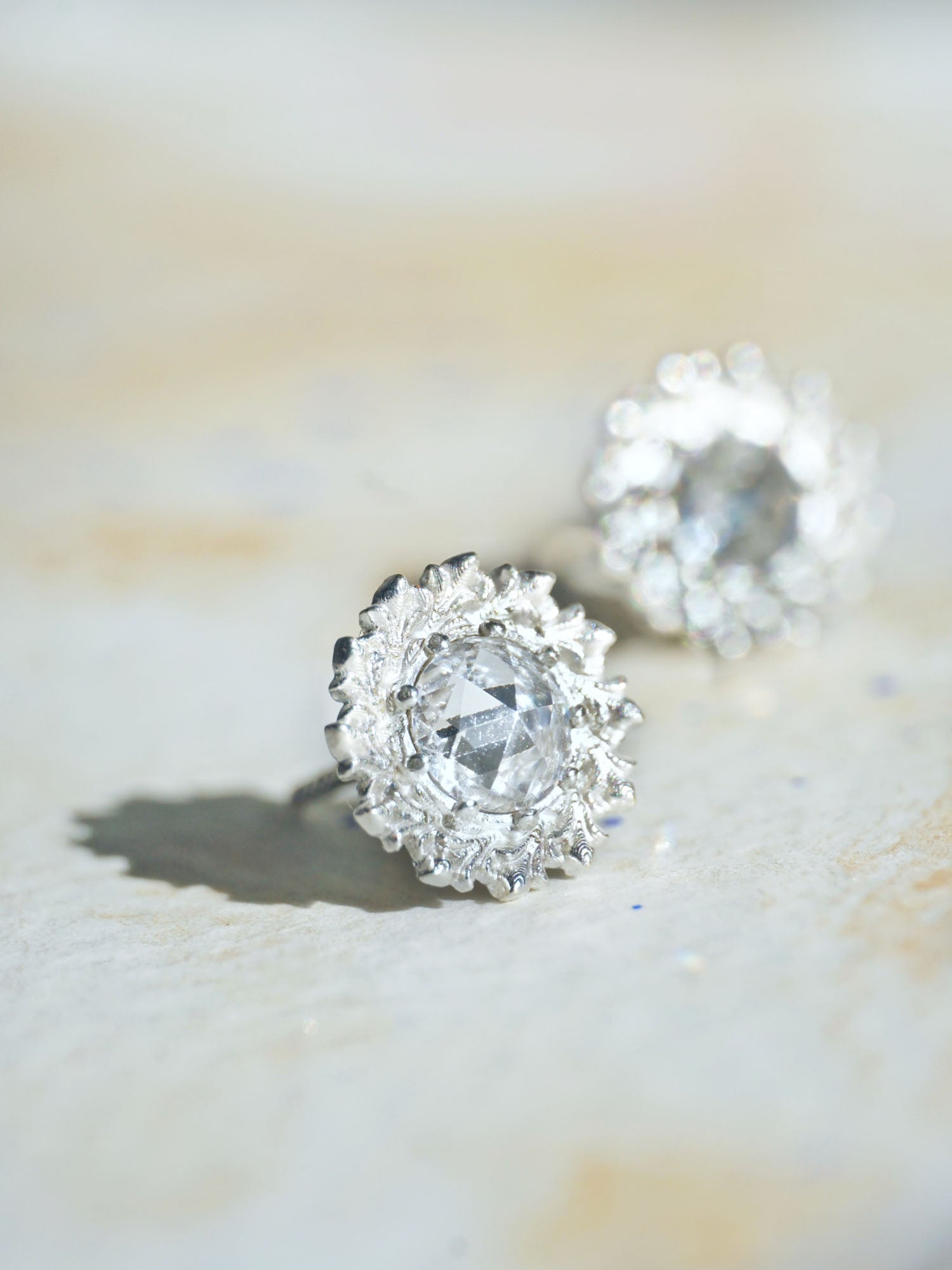 Dina Studs