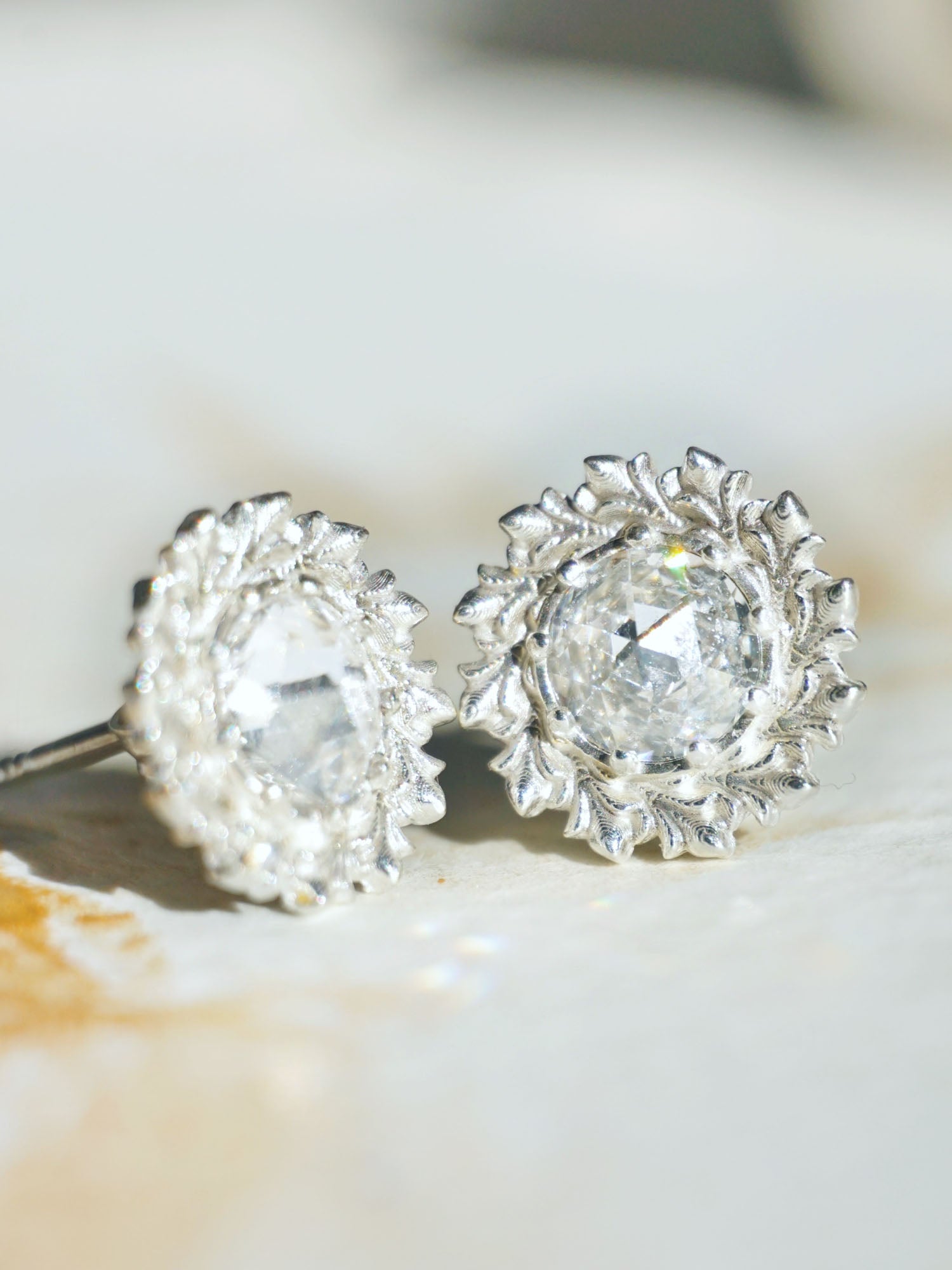 Dina Studs